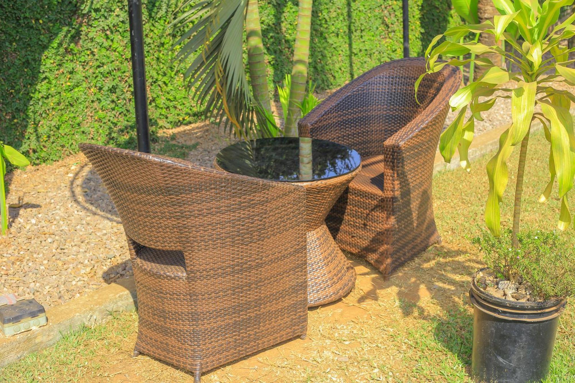 Rustic Gardens Bed & Breakfast Kitunzi Lungujja คัมพาลา ภายนอก รูปภาพ