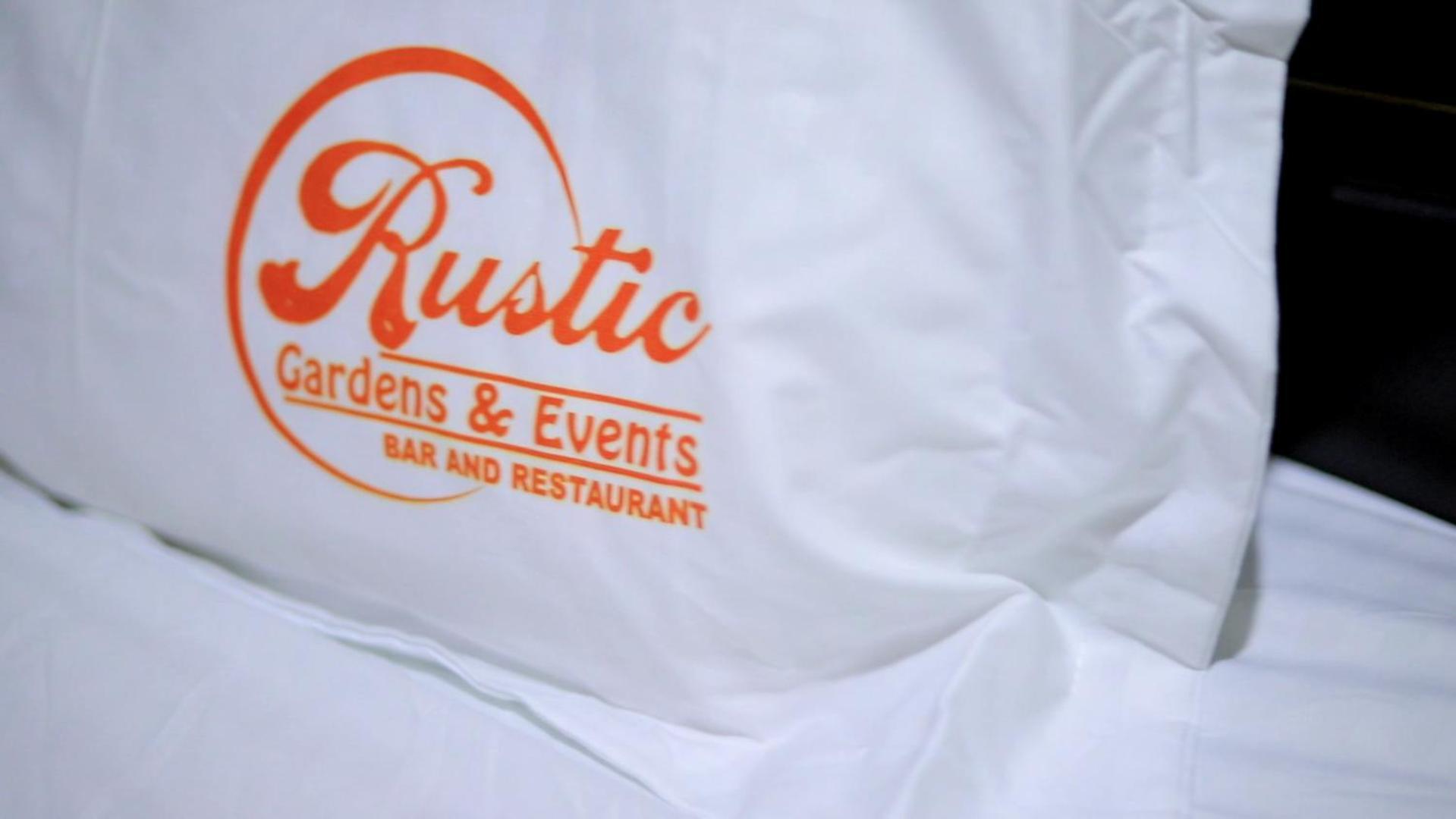 Rustic Gardens Bed & Breakfast Kitunzi Lungujja คัมพาลา ภายนอก รูปภาพ